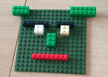 Powiększ zdjęcie: Emocje przedstawione za pomocą klocków LEGO.