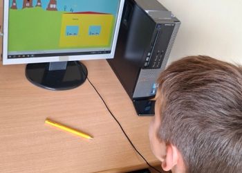 Powiększ zdjęcie: Uczeń projektujący szkołę oraz teren wokół niej -  utrwala w praktyce wiadomości z zakresu skali na planie, figur i brył geometrycznych.