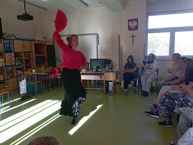 Pokaz tańca flamenco z wachlarzem