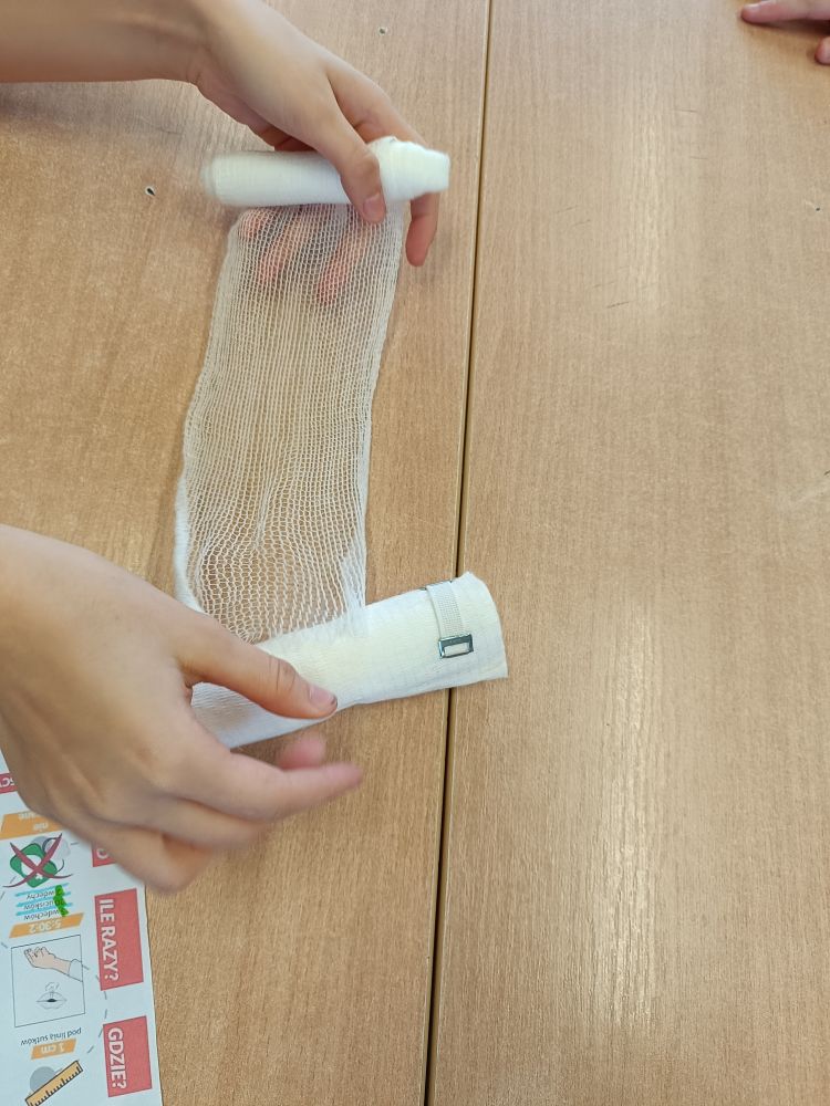 Prezentacja bandaży.