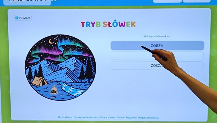 Udział uczniów w grach słownych - Tryb słówek - Zorza.