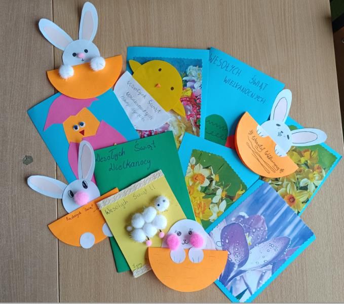 Wykonane kartki świąteczne dla Rodaków zamieszkałych poza granicami kraju -Wesołych Świąt Wielkanocnych. 