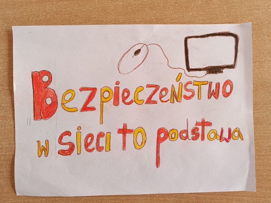 Hasło promujące bezpieczne korzystanie z Internetu - 'Bezpieczeństwo w sieci to podstawa'.