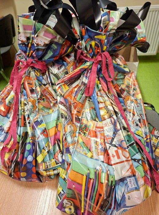 Zorganizowane paczki dla uczniów polskich szkół na Kresach.